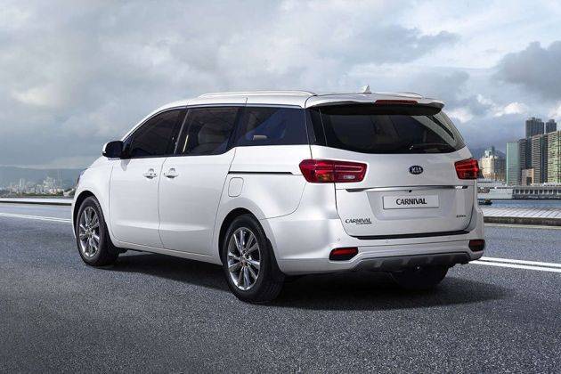 Kia Carnival Limousine Price, Specs, Review, Colors, Images & more | Gaadi