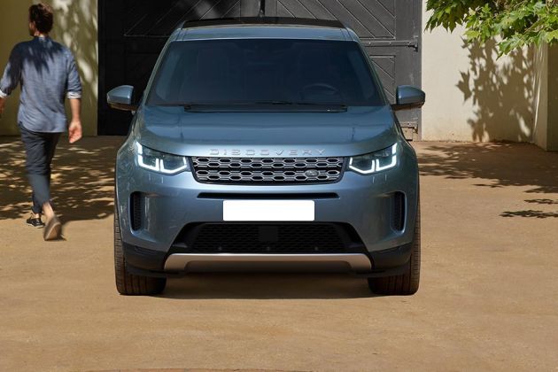 Range Rover Discovery Price In Ahmedabad  : Distinctive And Individual, A True Range Rover In Compact Form.