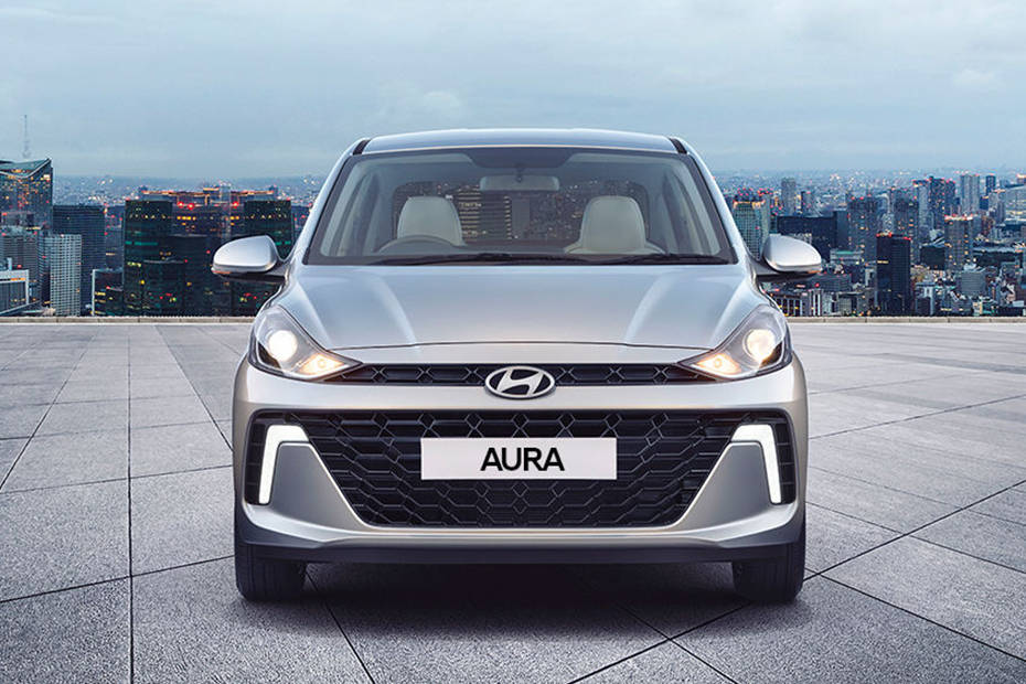 Hyundai Aura S CNG On Road Price in Mumbai & 2023 Offers, Images