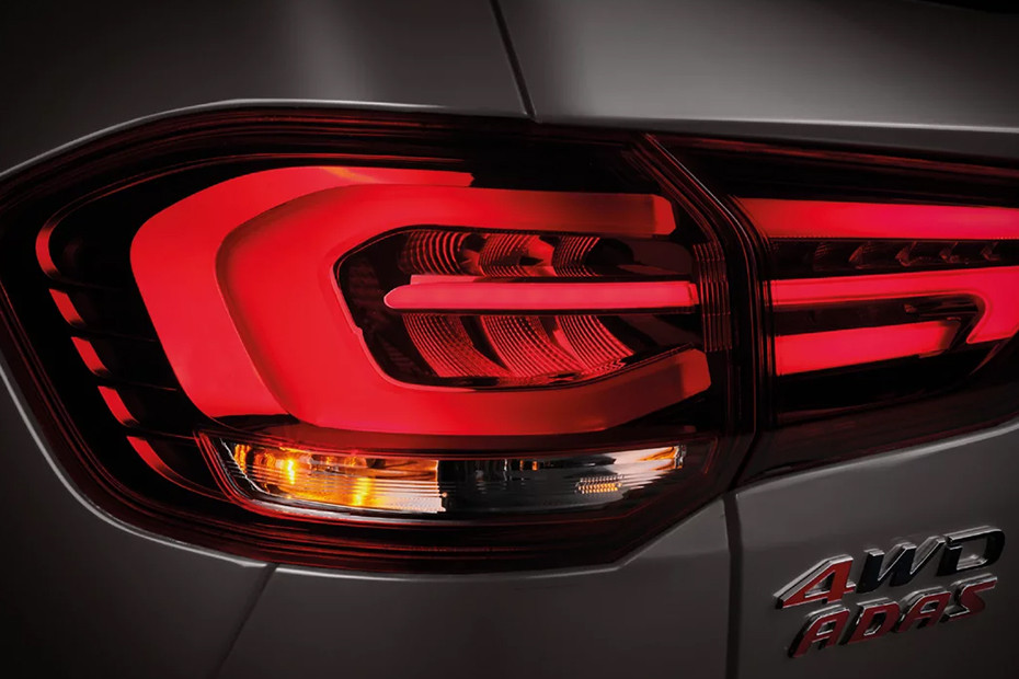 MG Gloster On Road Price in New Delhi & 2024 Offers, Images