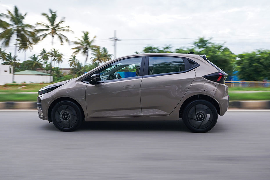 Tata Altroz image 22