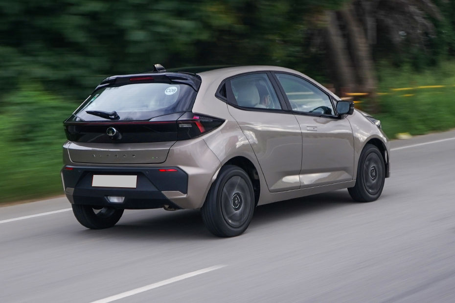 Tata Altroz image 20