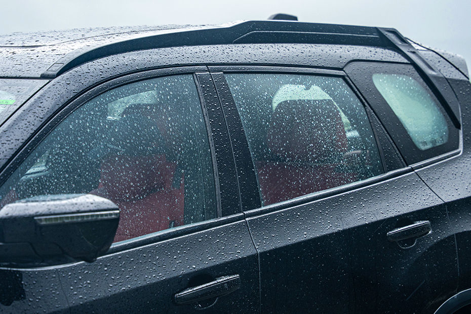 Tata Safari image 21