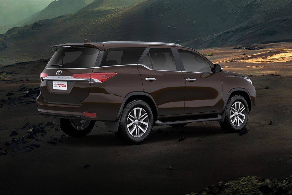 Fortuner Trd Wallpaper