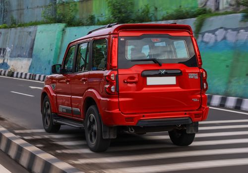 Mahindra Scorpio S 11