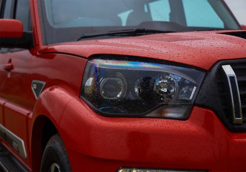 Mahindra Scorpio S 11