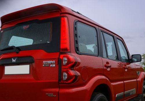 Mahindra Scorpio S 11