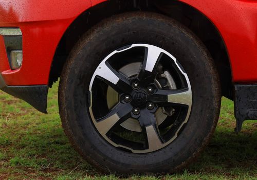 Mahindra Scorpio S 11