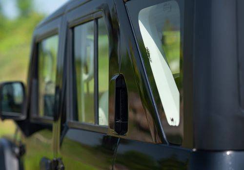 Mahindra Thar ROXX MX3 RWD AT