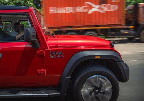 Mahindra Thar ROXX MX3 RWD AT