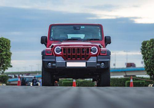 Mahindra Thar ROXX MX3 RWD AT
