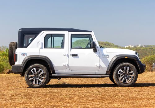 Mahindra Thar ROXX Star Edition AT