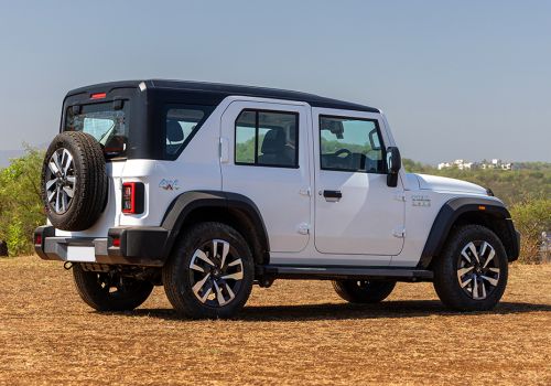Mahindra Thar ROXX Star Edition AT