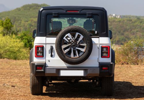 Mahindra Thar ROXX Star Edition AT