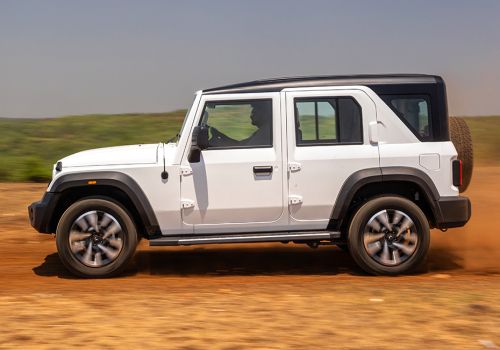 Mahindra Thar ROXX Star Edition AT