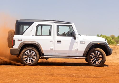Mahindra Thar ROXX Star Edition AT