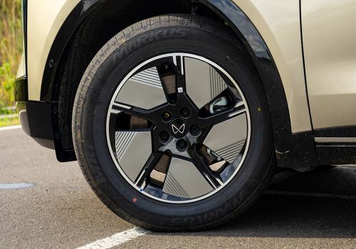 Mahindra XEV 9S Pack Two Above 79kWh