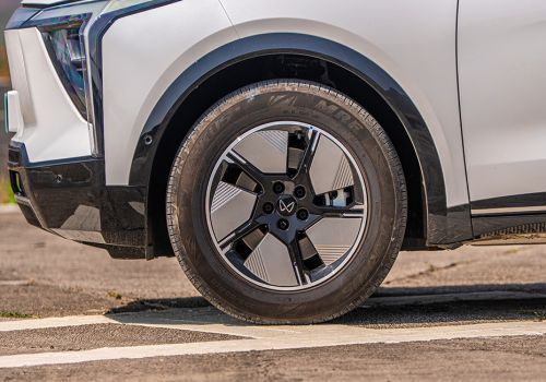 Mahindra XEV 9S Pack Two Above 70kWh