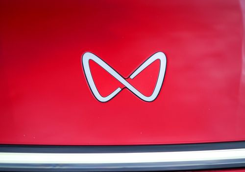 Mahindra XEV 9e Pack One