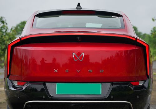 Mahindra XEV 9e Pack One