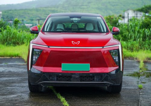 Mahindra XEV 9e Pack One