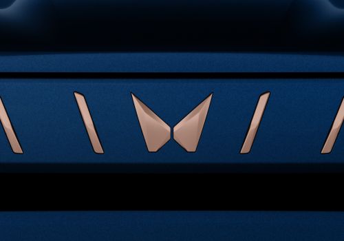 Mahindra XUV 3XO EV AX5