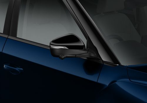 Mahindra XUV 3XO EV AX5