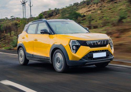 Mahindra XUV 3XO AX5