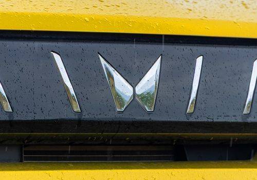 Mahindra XUV 3XO AX5