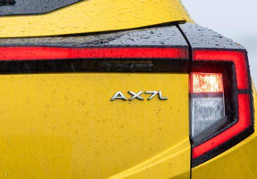 Mahindra XUV 3XO AX5