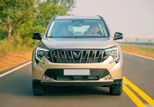 Mahindra XUV 7XO AX3 AT