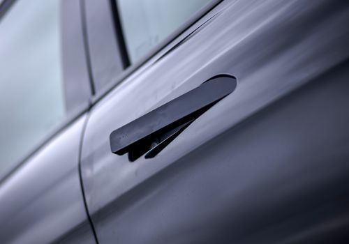 Mahindra XUV700 AX7 Ebony Edition 6Str AT