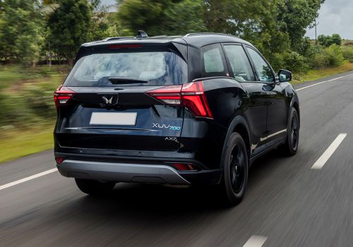 Mahindra XUV700 AX7 Ebony Edition 6Str AT