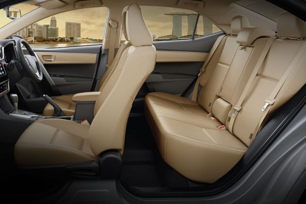Toyota Corolla Altis Images Check Interior Exterior Pics Gaadi