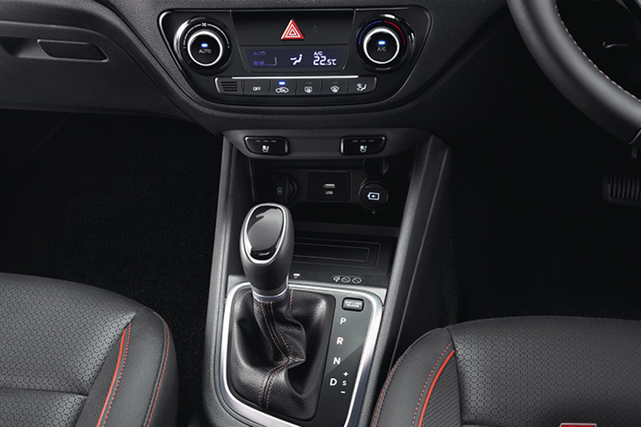 Hyundai Verna SX IVT On Road Price in Mumbai & 2023 Offers, Images