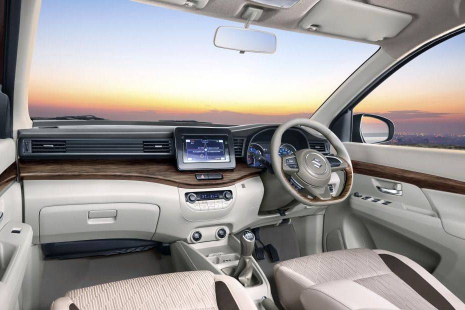 Maruti Ertiga Images Check Interior Exterior Pics Gaadi