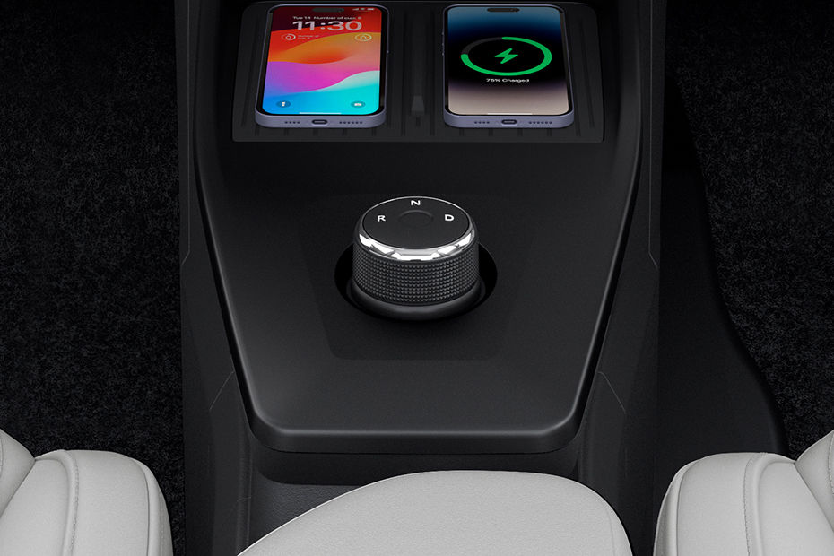 Tata Aeris image 32