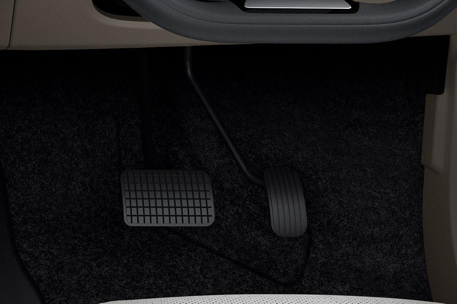 Tata Aeris image 33