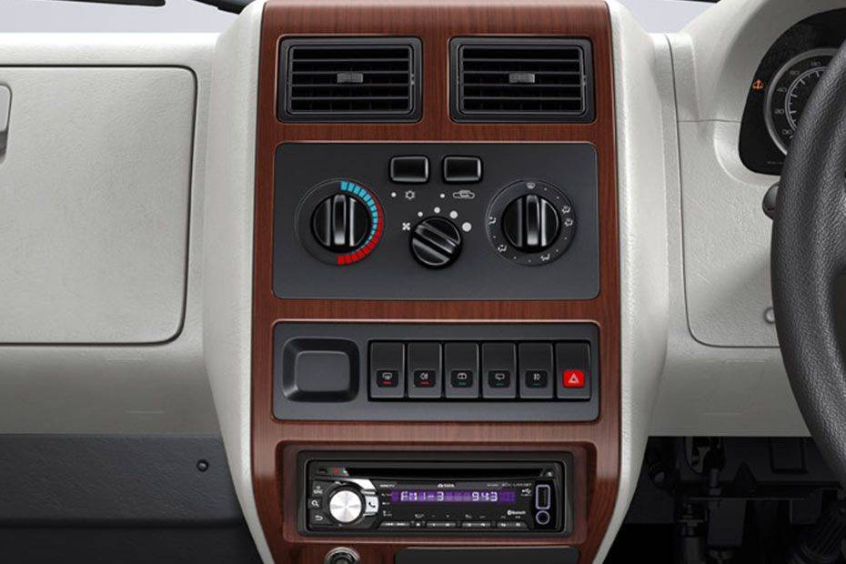 Tata Sumo Images Check Interior Exterior Pics Gaadi