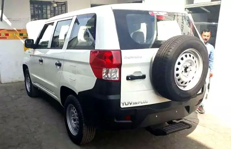 Mahindra TUV300 Plus To Officially Launch Next Year, Deliveries Start!